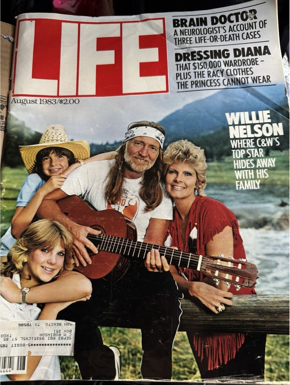 Life Magazine August, 1983 Willie Nelson, Dressing Diana, Vintage Ads+ Ephemera